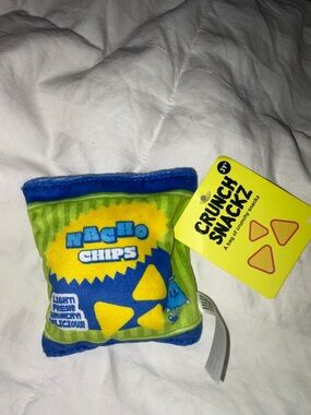 Trendy Brand New J’Adore Crunch Snackz Plush Nacho Chips Fidget Toy🔥